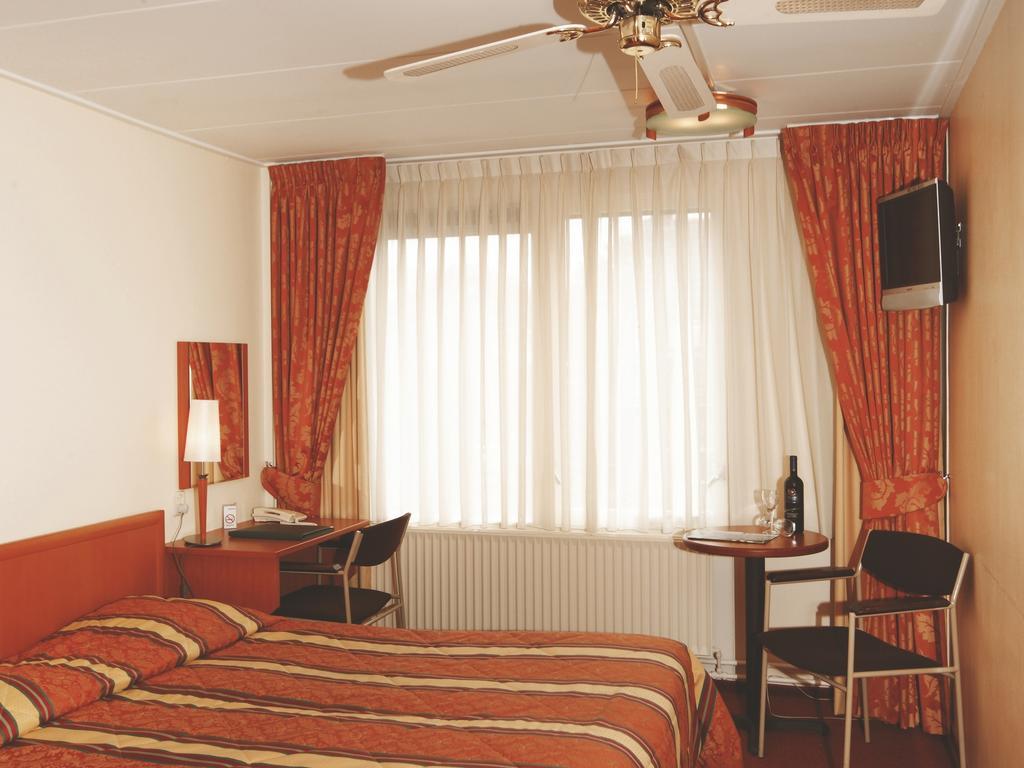 Hotel Kuik Ruinen Habitación foto