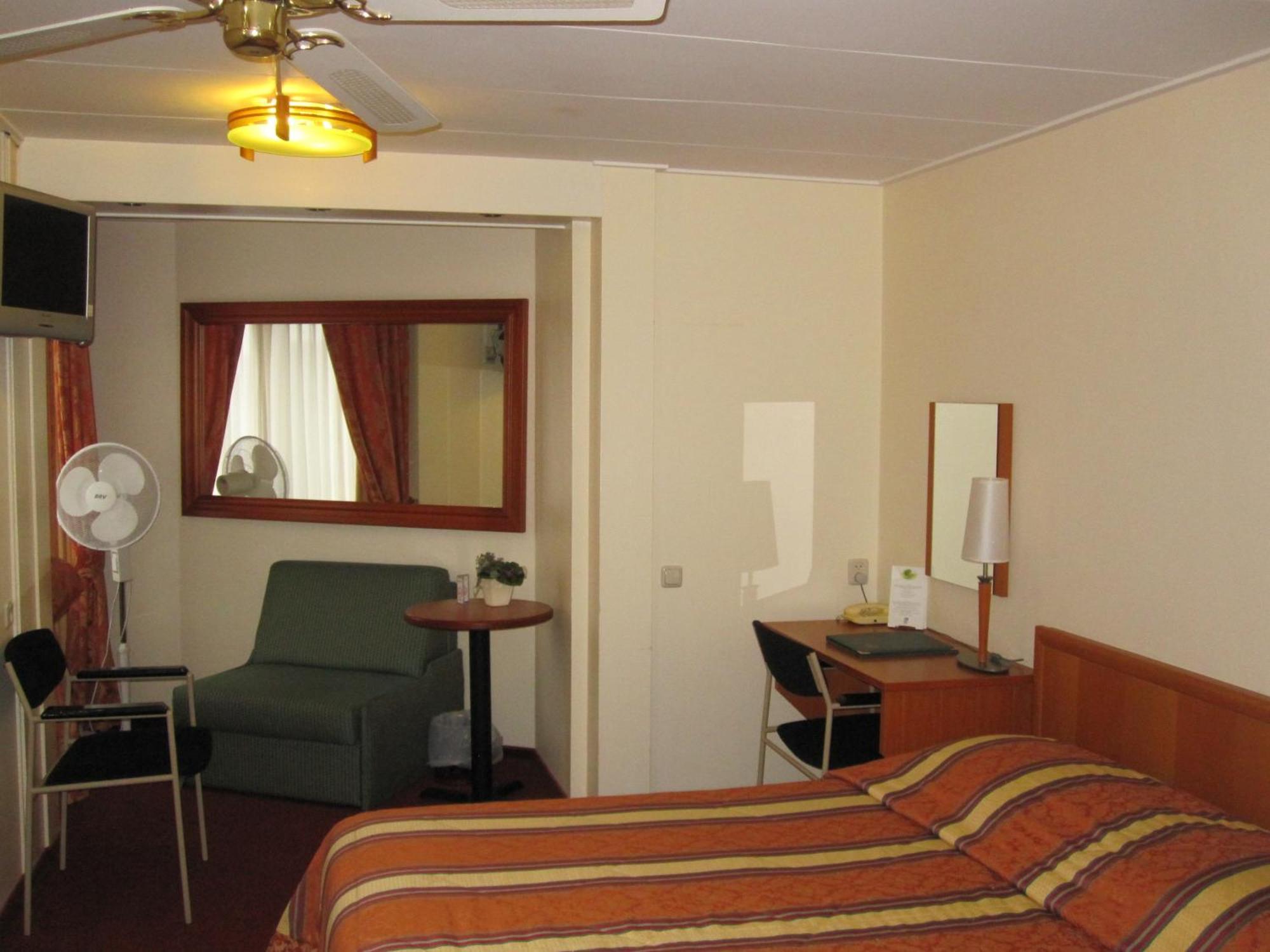 Hotel Kuik Ruinen Habitación foto
