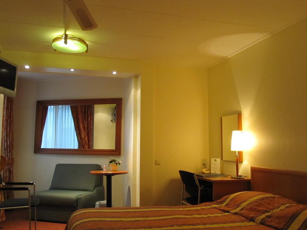 Hotel Kuik Ruinen Habitación foto